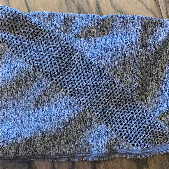 Astoria activewear 3/4 length gray tight - Picture 3 of 3